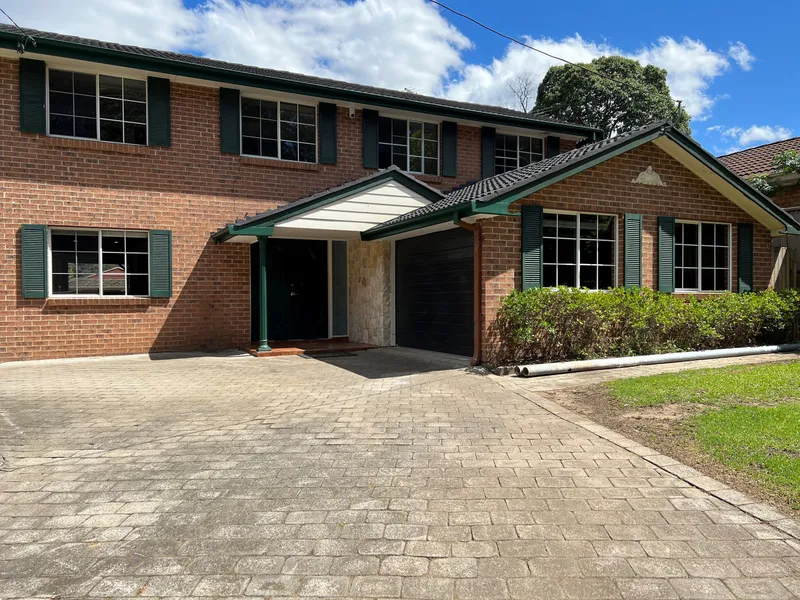 Massive 5 bedroom family home!