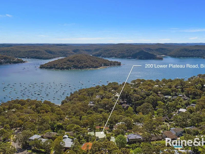 180 degree panoramic views from Church Point, Scotland Island to Morning Bay