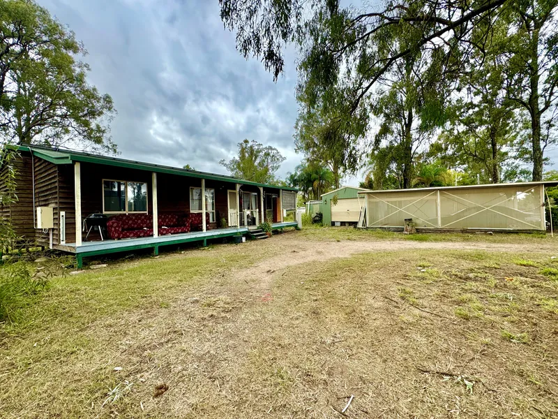Country Cottage On Elevated 1.5 Acres