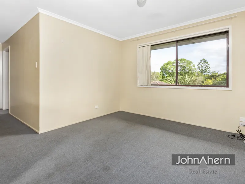 Wow 3 Bedroom Unit with 8% Return