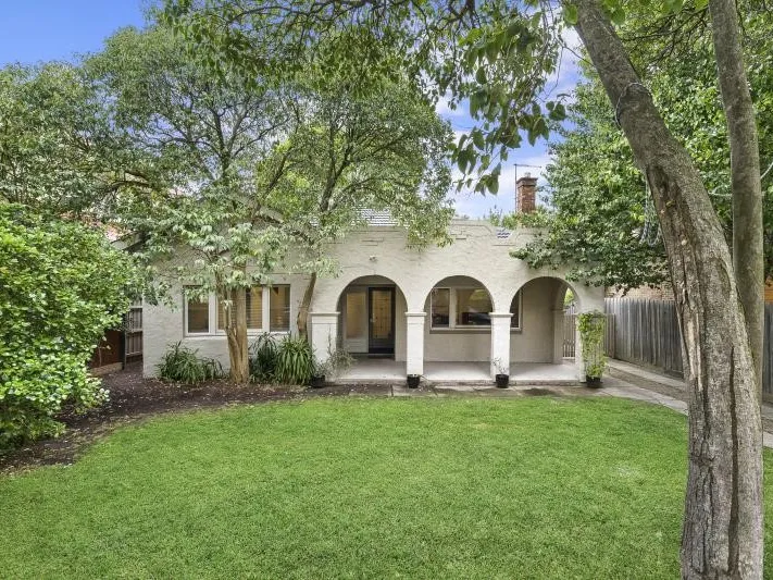 In the heart of Leafy Caulfield North!