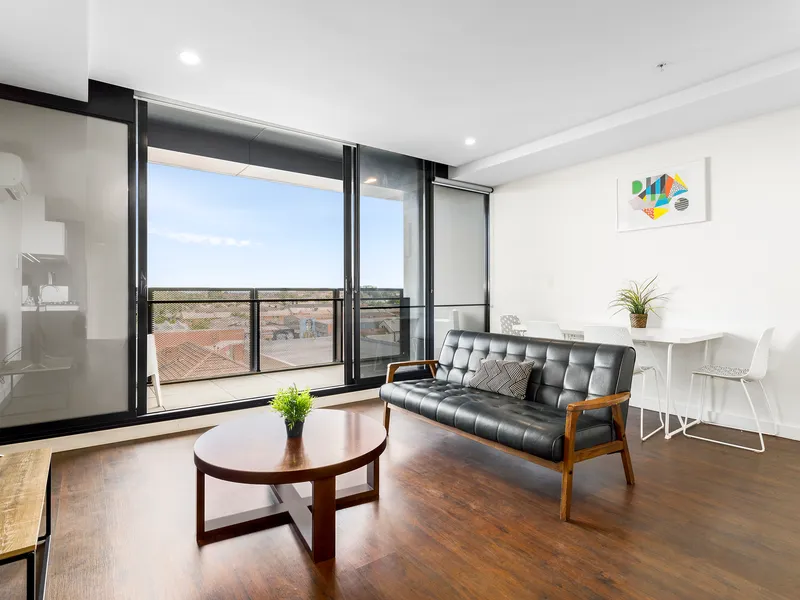 2 BEDROOM, 2 BATHROOM CONTEMPORY LIVING IN THE HEART OF BRUNSWICK EAST