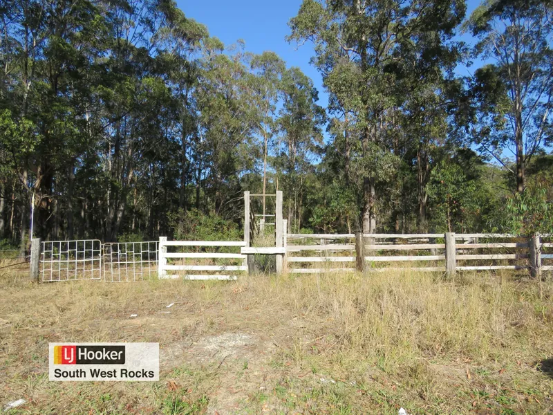 BUSH BLOCK OR FLOOD REFUGE