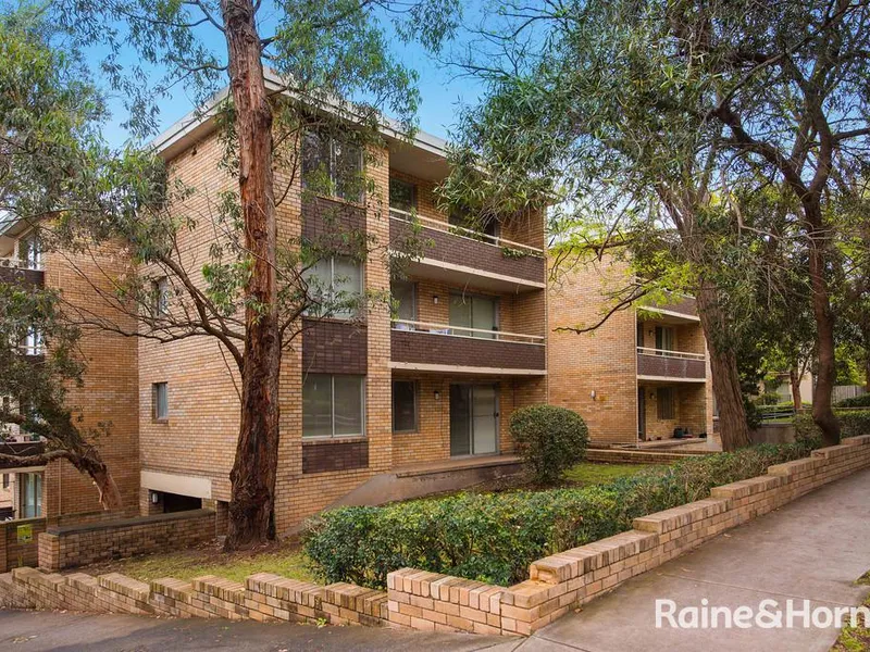 SPACIOUS TWO BEDROOM APARTMENT