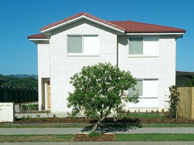 Quiet location - Fabulous near new modern home