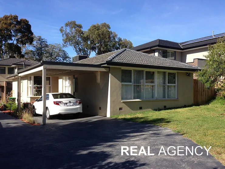 Renovated Family Home In Beverley Hills Primary & Doncaster Secondary College Zone