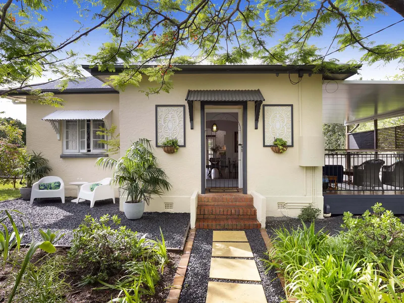 Beautifully maintained stucco home, close to Wynnum’s waterfront