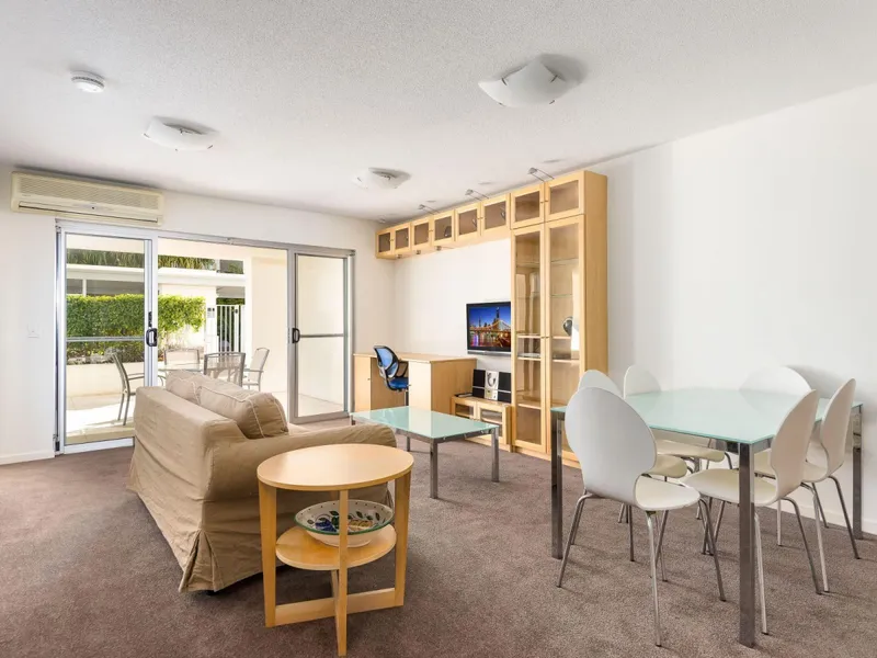 Enjoy the South Bank Lifestyle with your own private garden!