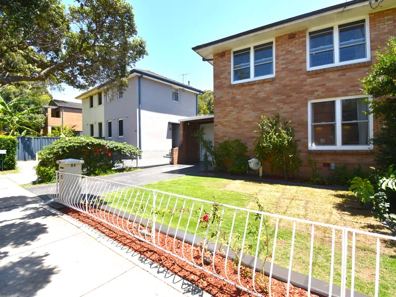 Fully Furnished 3 bedroom accommodation, moments to Maroubra Beach - incl electricity and internet