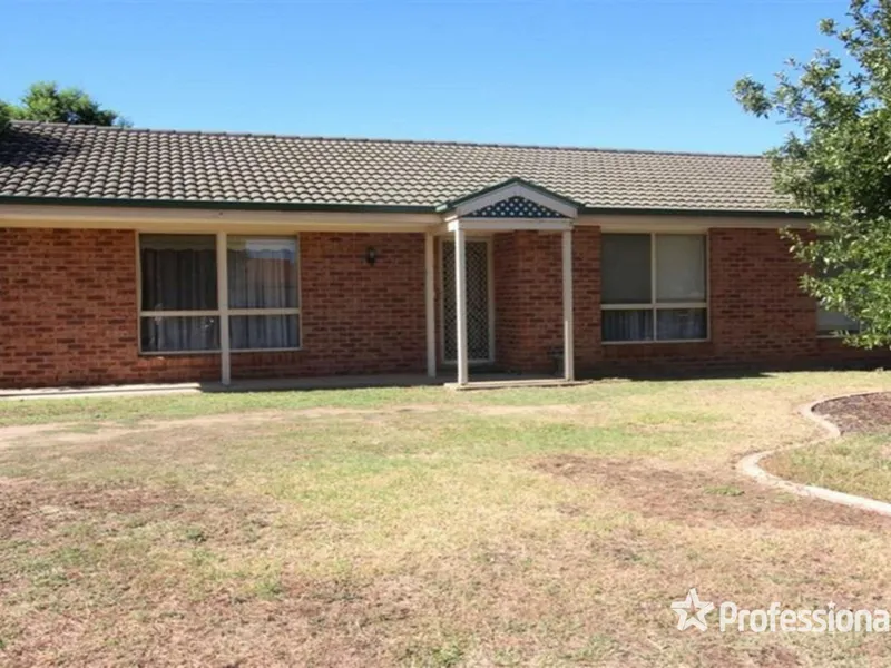 Neat & Tidy Unit In Tatton