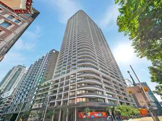 Darling North 2 Bed 2 Bath FURNISHED & CAR For LEASE