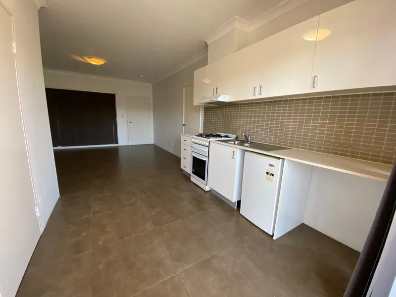 19/6 Manning St, WARWICK FARM 