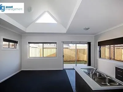 Modern & Contemporary Townhouse