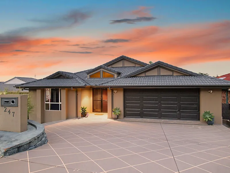 Resort style living with golf course views! 