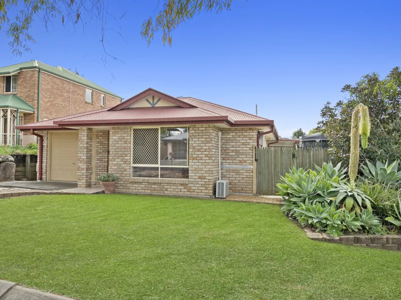 FAMILY HOME WITH POOL