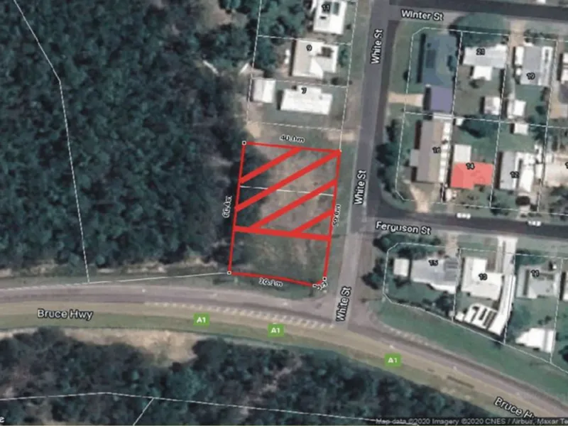 VACANT BLOCK LOCATED ON NORTHERN SKIRTS OF CARDWELL !