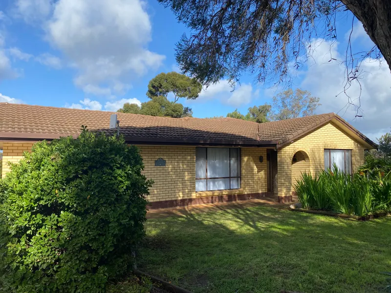 Great size block! With large shed.