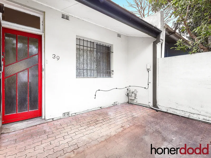 RENOVATORS DELIGHT - POSITION + POTENTIAL!