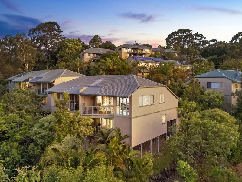Enviable Elanora lifestyle with stunning tree-lined views
