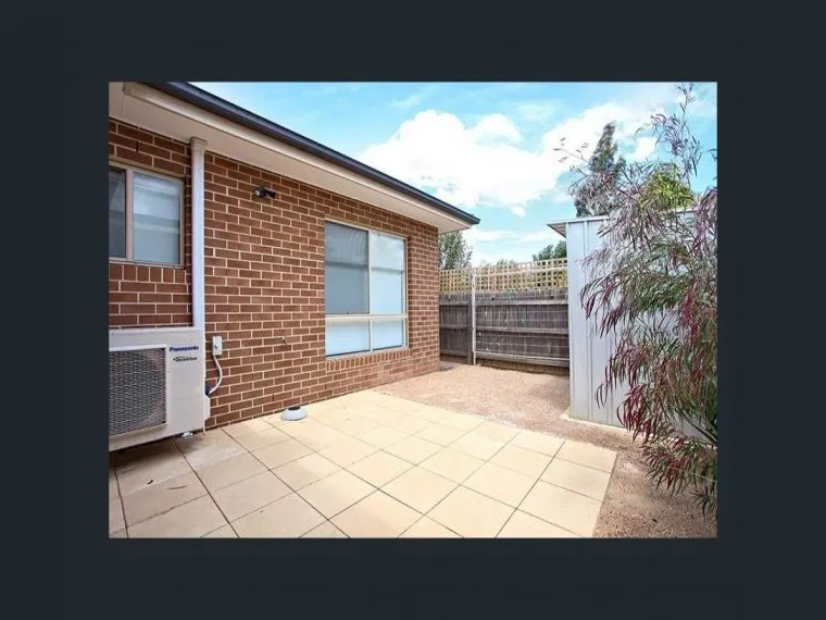 2 Bedroom Unit in Central Sunshine