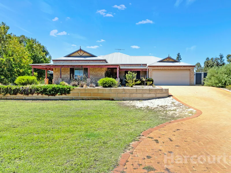 Superb Semi-Rural Property with Business Options Galore.