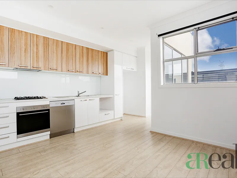 Picture Perfect Living in the Coburg Hill Estate !!!
