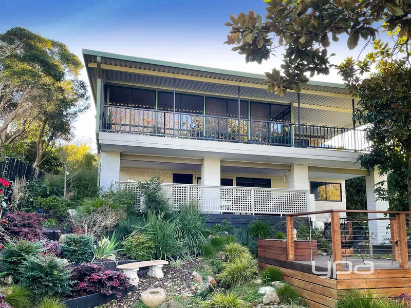 BEAUTIFUL & PEACEFUL LOCATION with AMAZING COUNTRY VIEWS