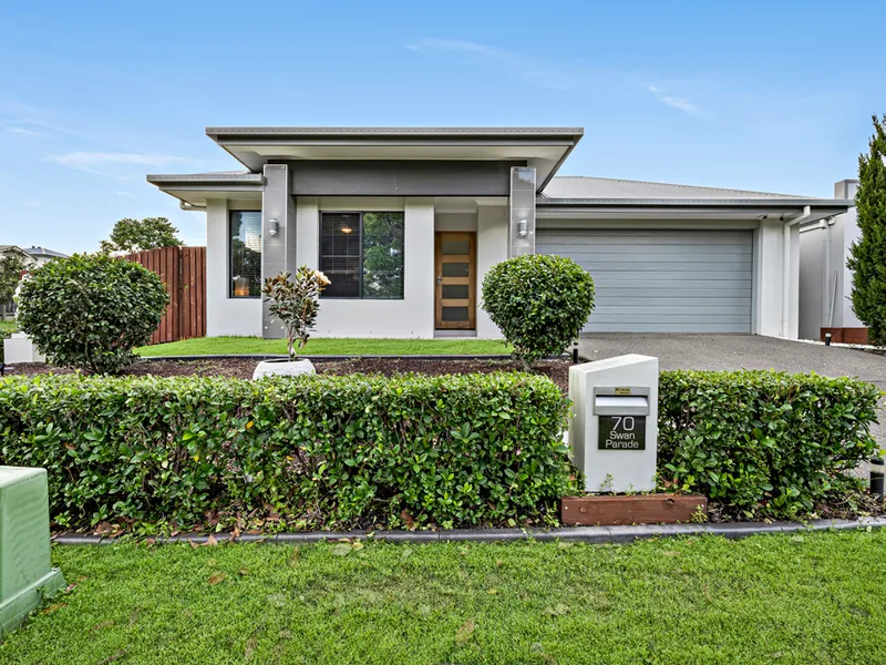 Stunning Family Home close to the Lake!