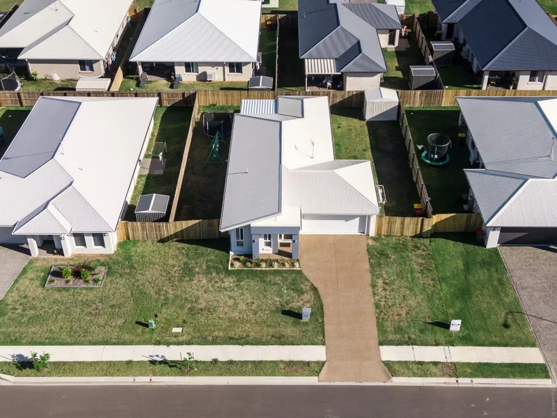 Near New at Ocean Blue Estate - Price Reduced