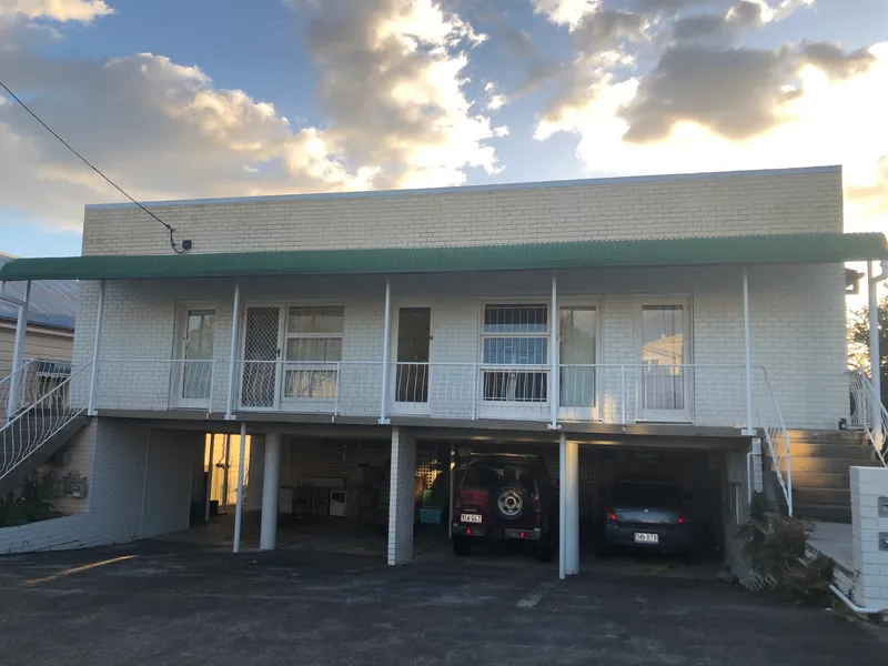 Cozy unit in Great location!