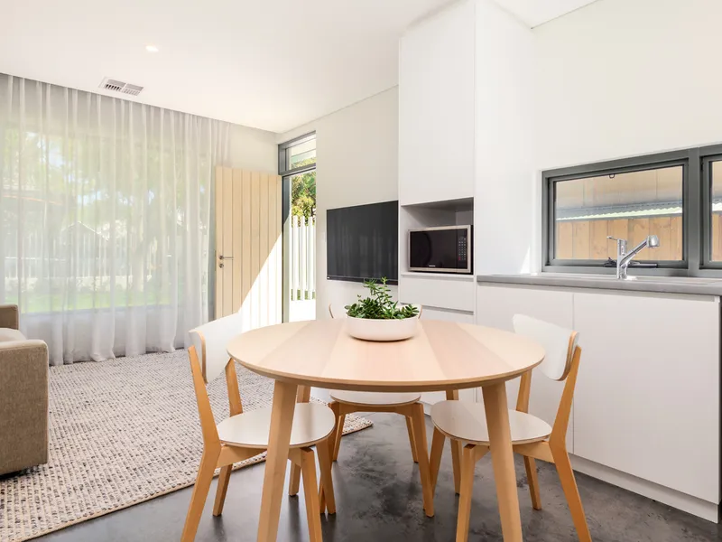 Fully Furnished Over-Sized Luxury One Bedroom Apartment