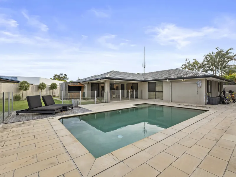 Ideal Family Home Location!