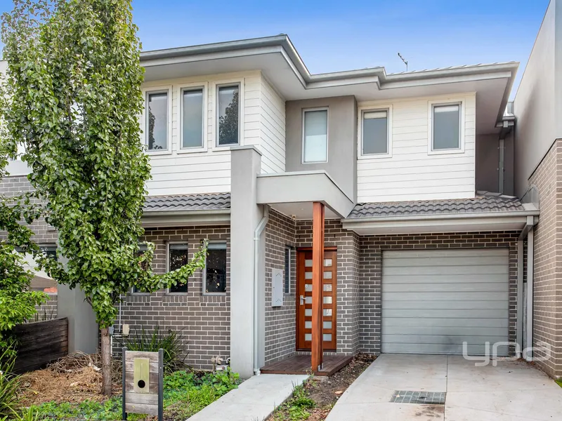 Perfectly Luxurious with Prime Location