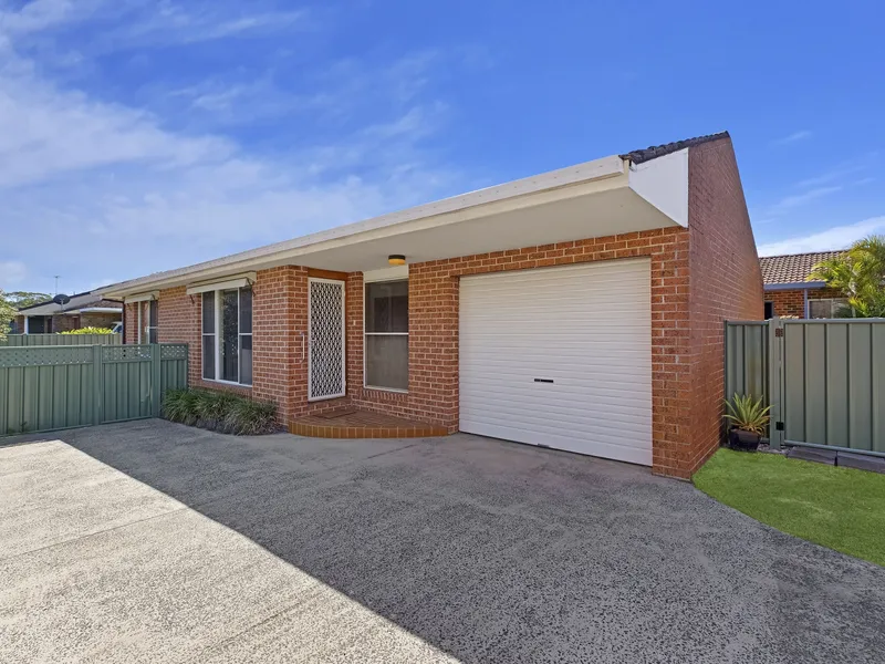 RARE FREESTANDING VILLA IN PRIME LOCATION