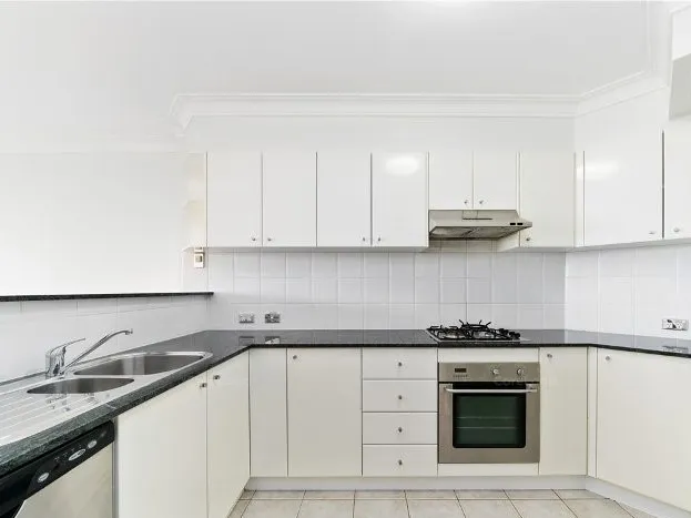 Spacious Three Bedroom Apartment With Views