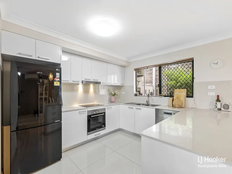 Modern and Stylish living - LOW FEE and Pet Friendly!