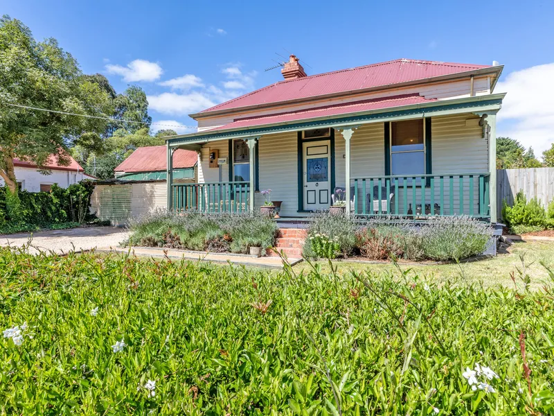 Gorgeous Home In The Heart Of Gordon