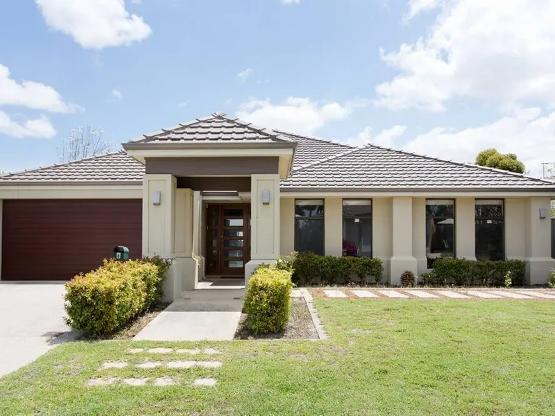 Fully Furnished Ex-Display Home