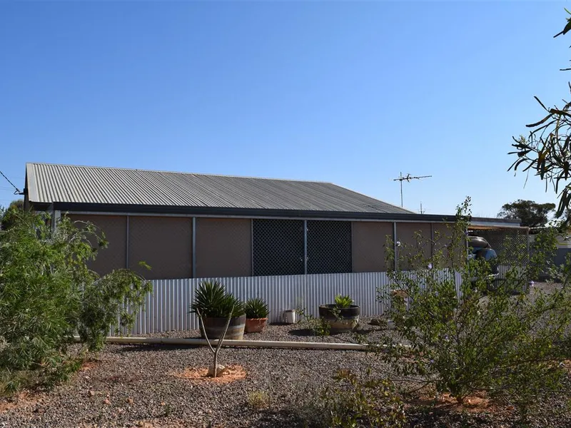 3 Bedroom Aboveground House