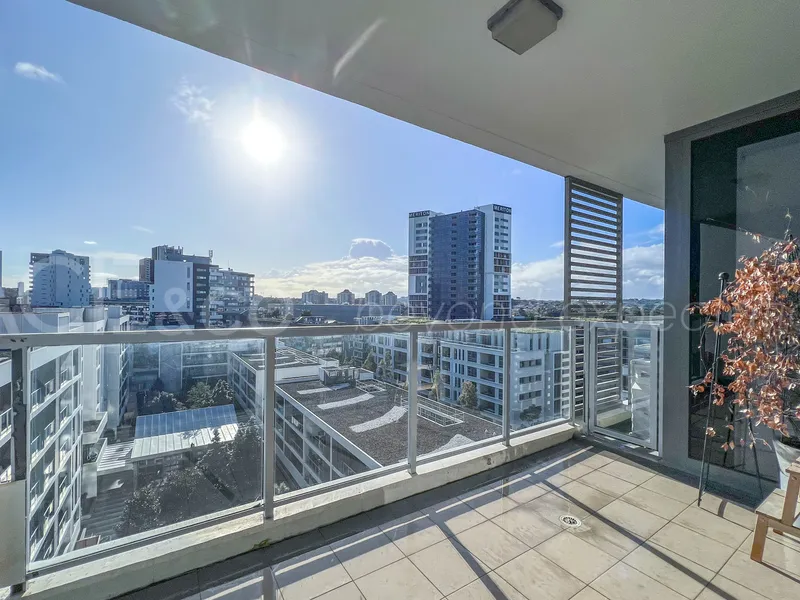 Meriton One Bedroom with Study Apartment At Zetland For Sale