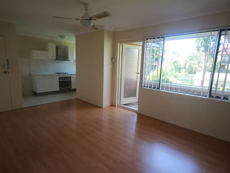 Large 1 Bedroom Apartment