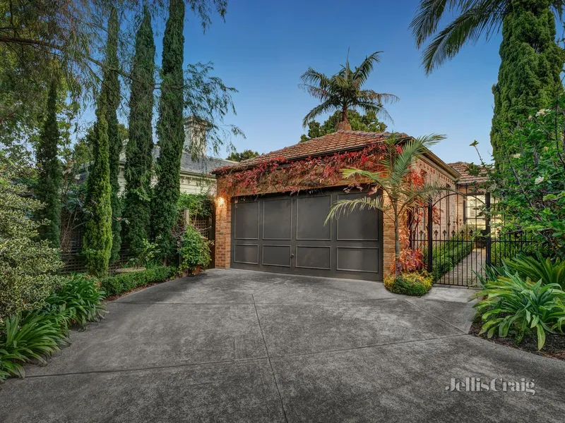 Stylish residence in the heart of Camberwell