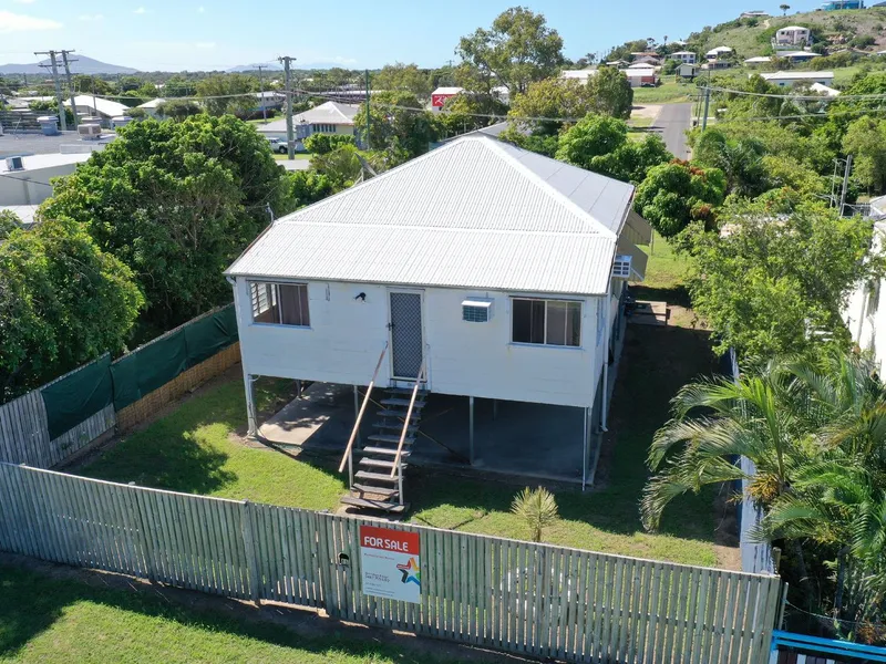 QUEENSLANDER - DOUBLE FRONTAGE
