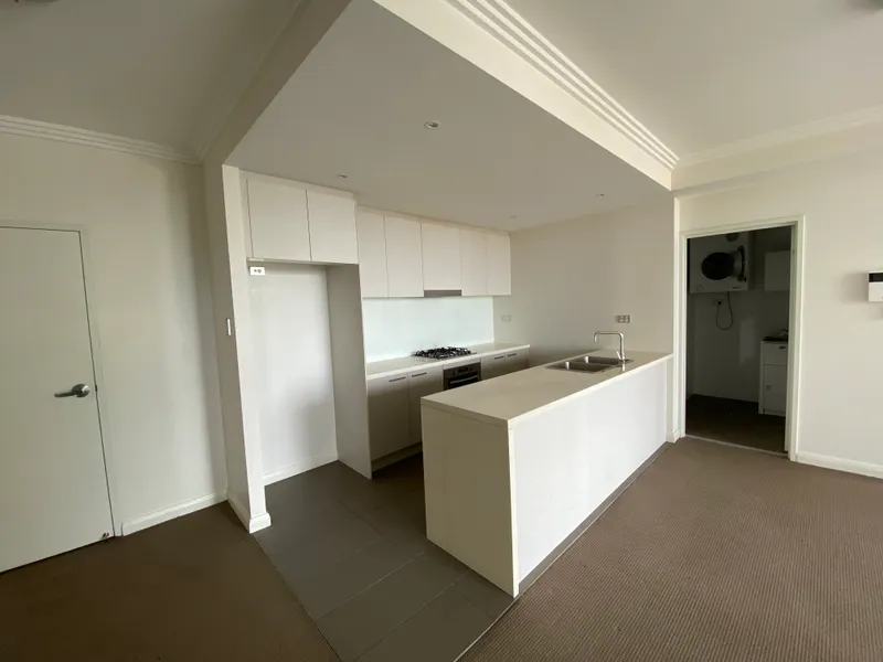 Modern 3 Bedroom apartment with study for only $480