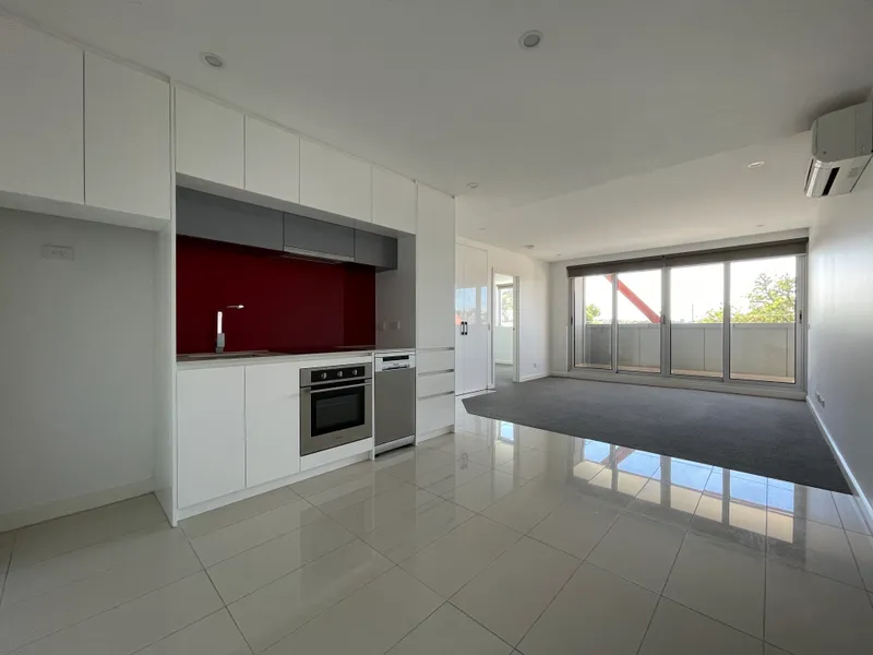 Huge 2BR Apartment Ready To Go!