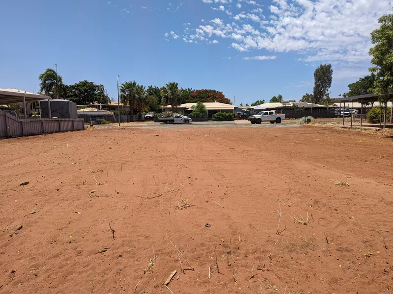 Large R40 zoned vacant land, 3 minute walk from CBD