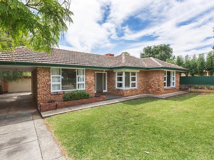 Location Location Location!!! Immaculate house with  3 Bedroom + Study area 