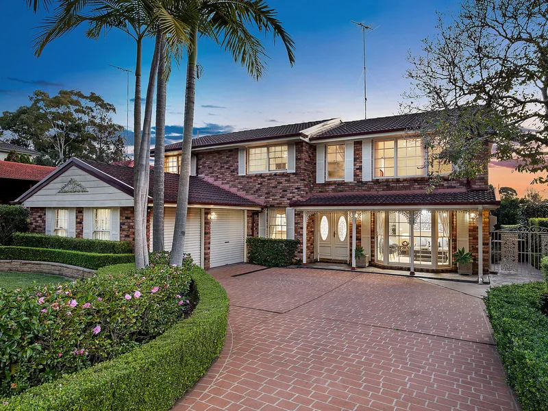 Magnificent residence in an elite dress circle position