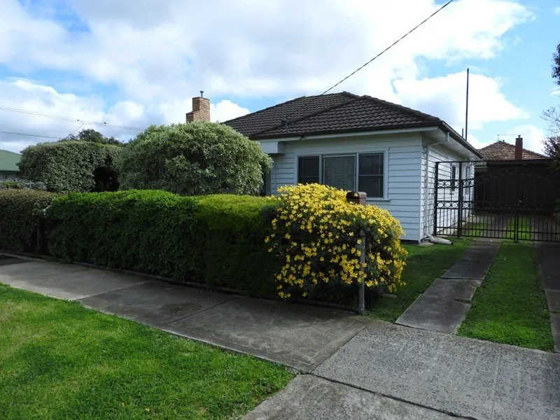 Beautifully Presented 2 Bedroom Home