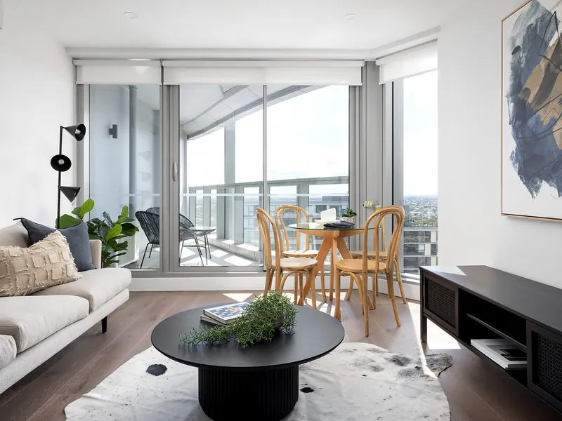 Superb new designer apartment with sweeping northerly views